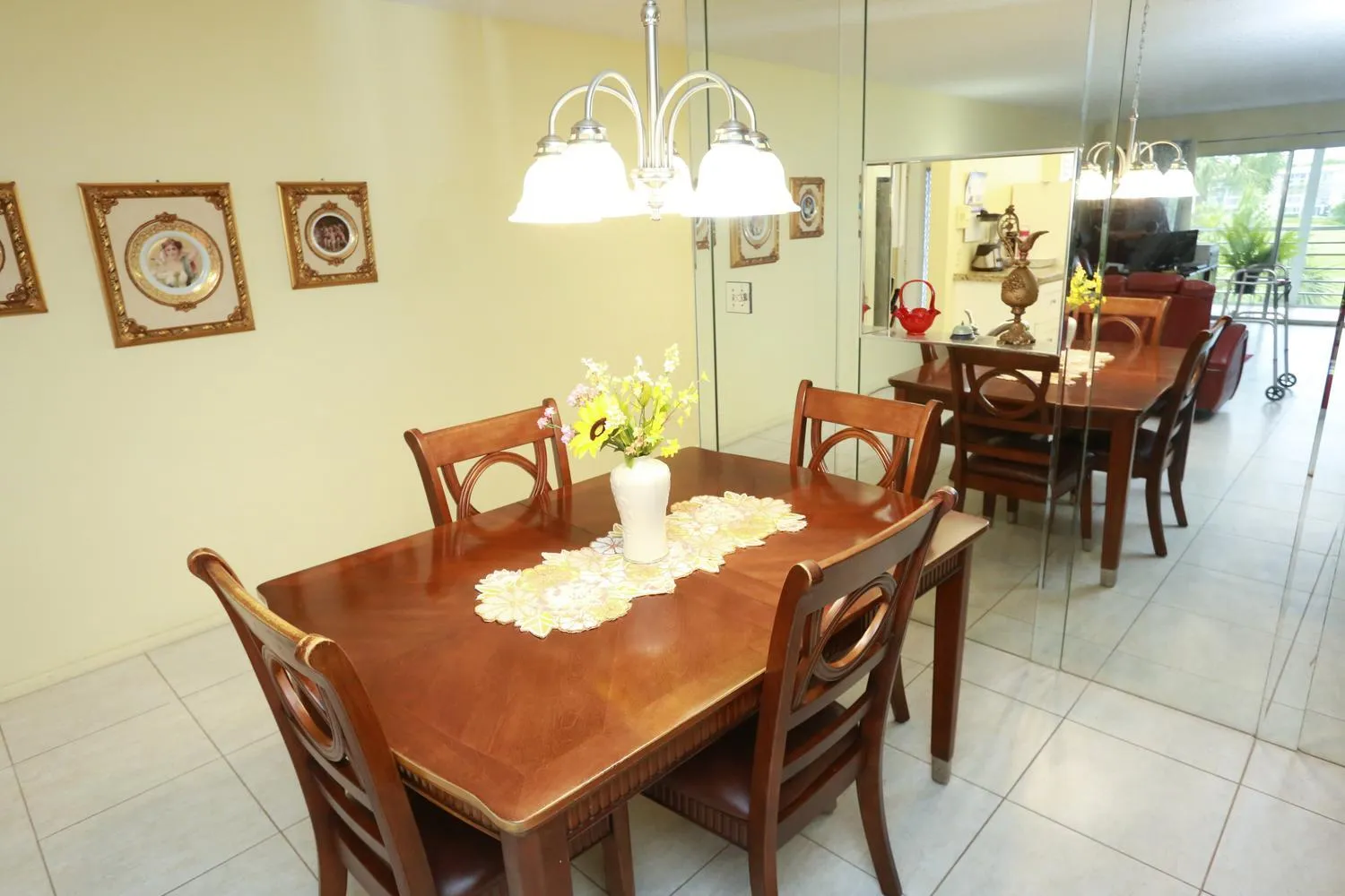 018-029-Dining Room-1500x1000