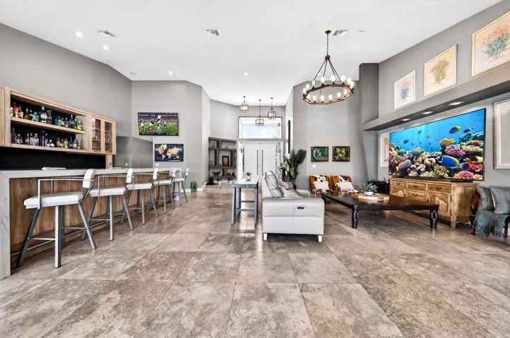 010-050-Living Room-4000x2660