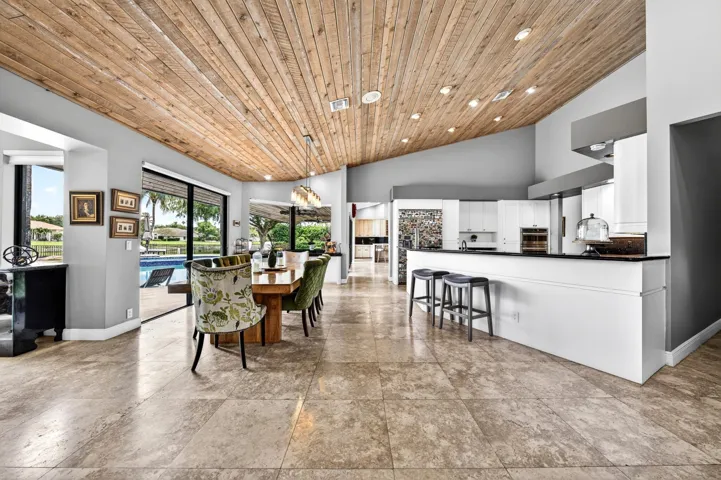 018-069-Dining RoomKitchen-4000x2662