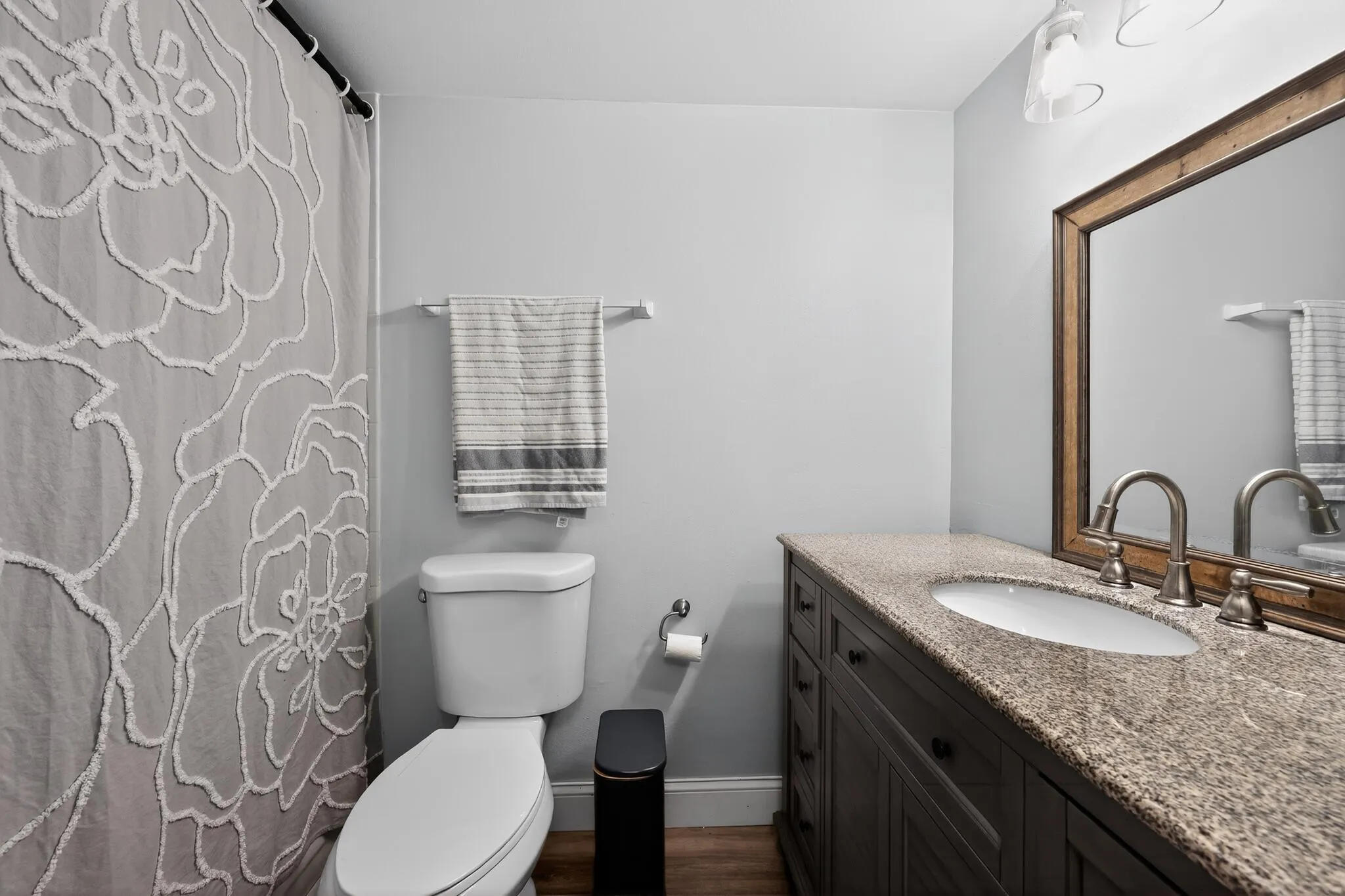 28_2898_SW_22nd_Cir-Bathroom-0061