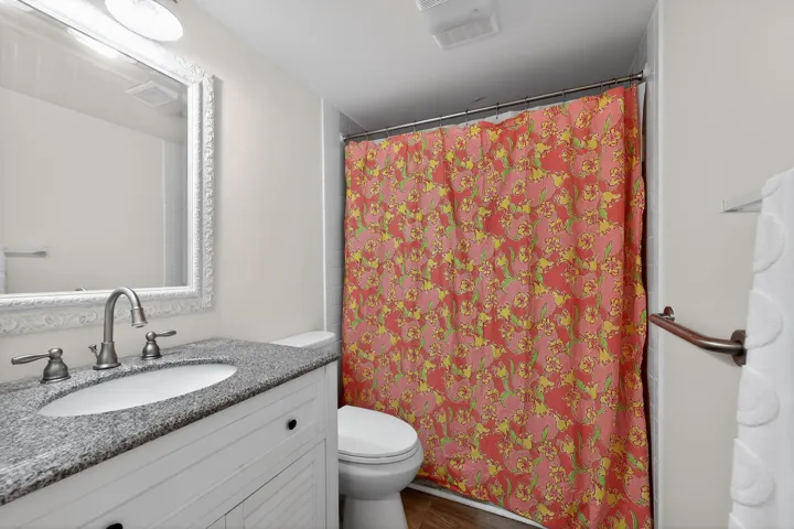 29_2898_SW_22nd_Cir-Bathroom-0070
