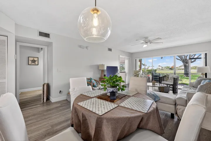 19_2898_SW_22nd_Cir-Dining_room-0042