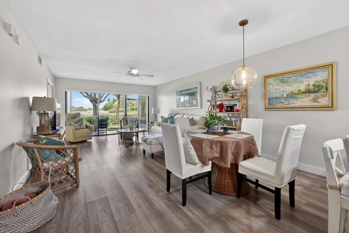 20_2898_SW_22nd_Cir-Dining_room-0027