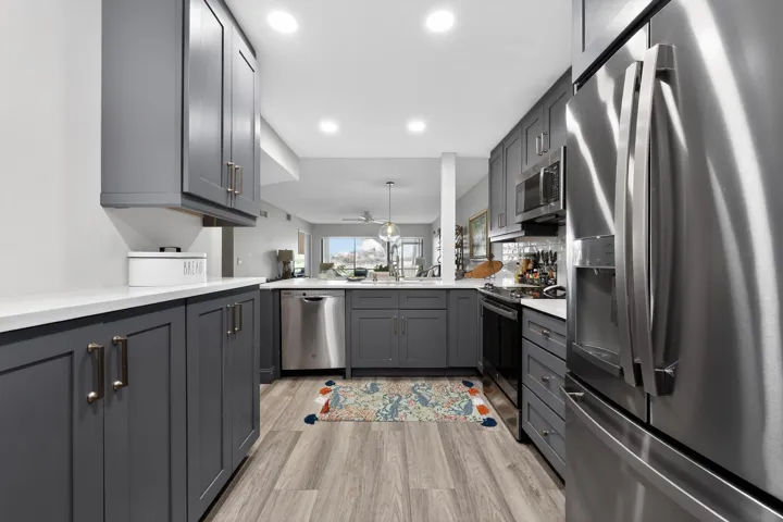 18_2898_SW_22nd_Cir-Kitchen-0007