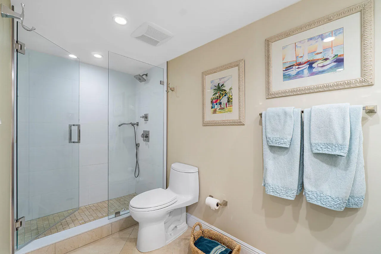Frameless Shower