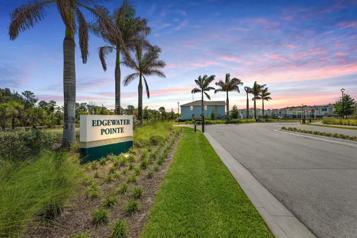 Edgewater Pointe