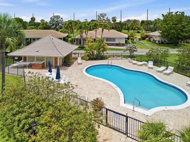 Community pool