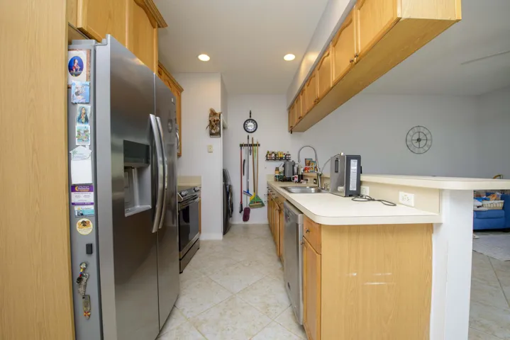 04- Kitchen (2)