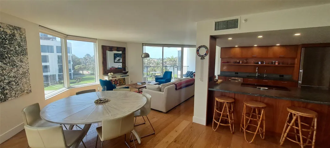 Dining / Kitchen Area