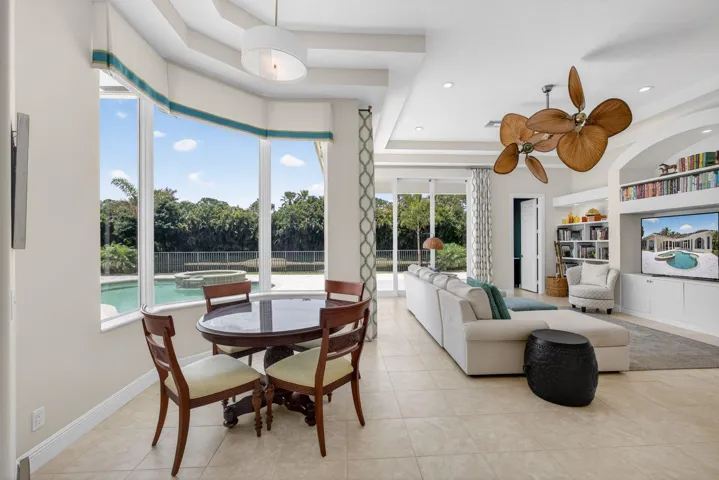 Breakfast Nook