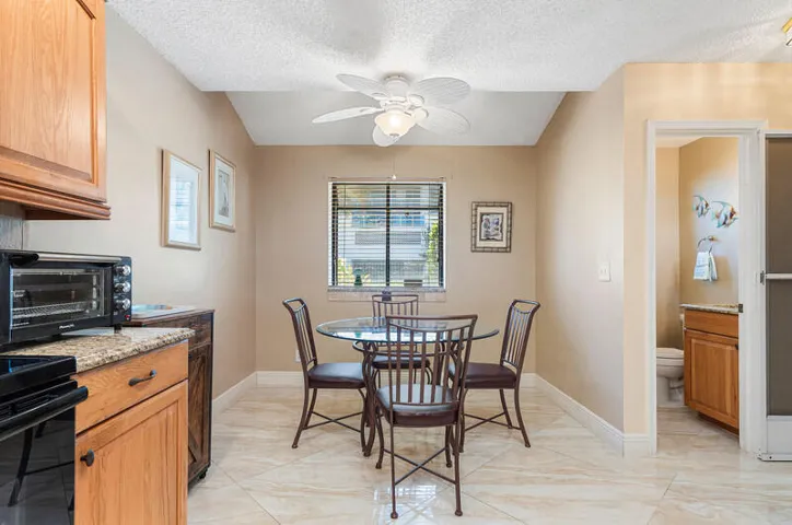 Breakfast Nook