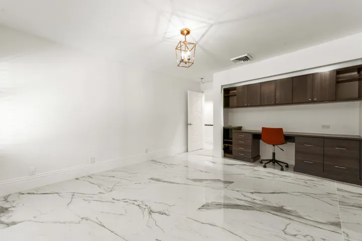 BR 3/OFFICE