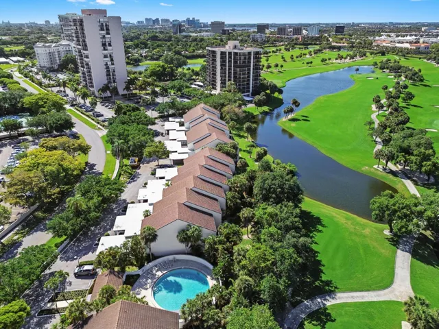 COMMUNITY WITH POOL
