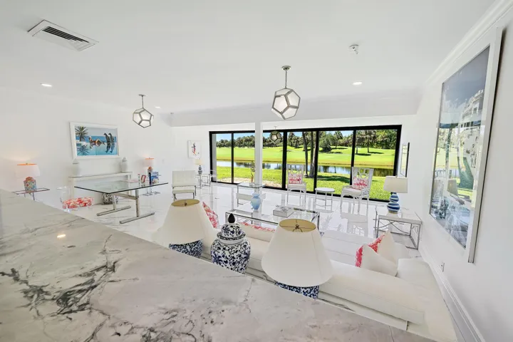 OPEN CONCEPT LIVING