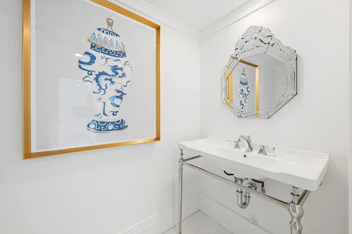 POWDER ROOM