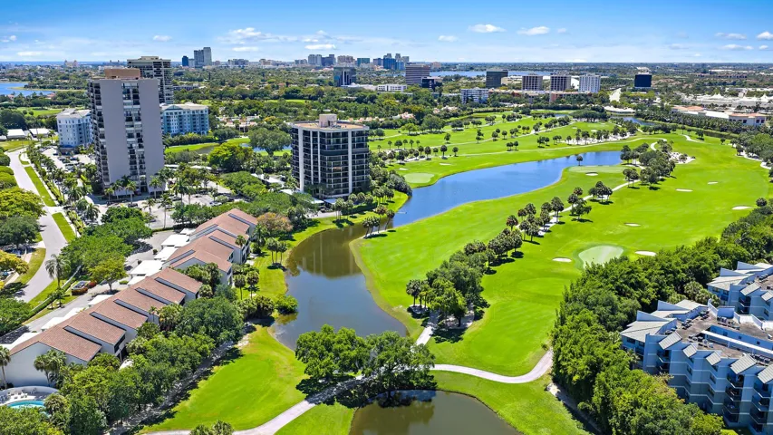 PARLIAMENT VILLAS ON GOLF COURSE