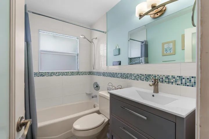 2nd bathroom