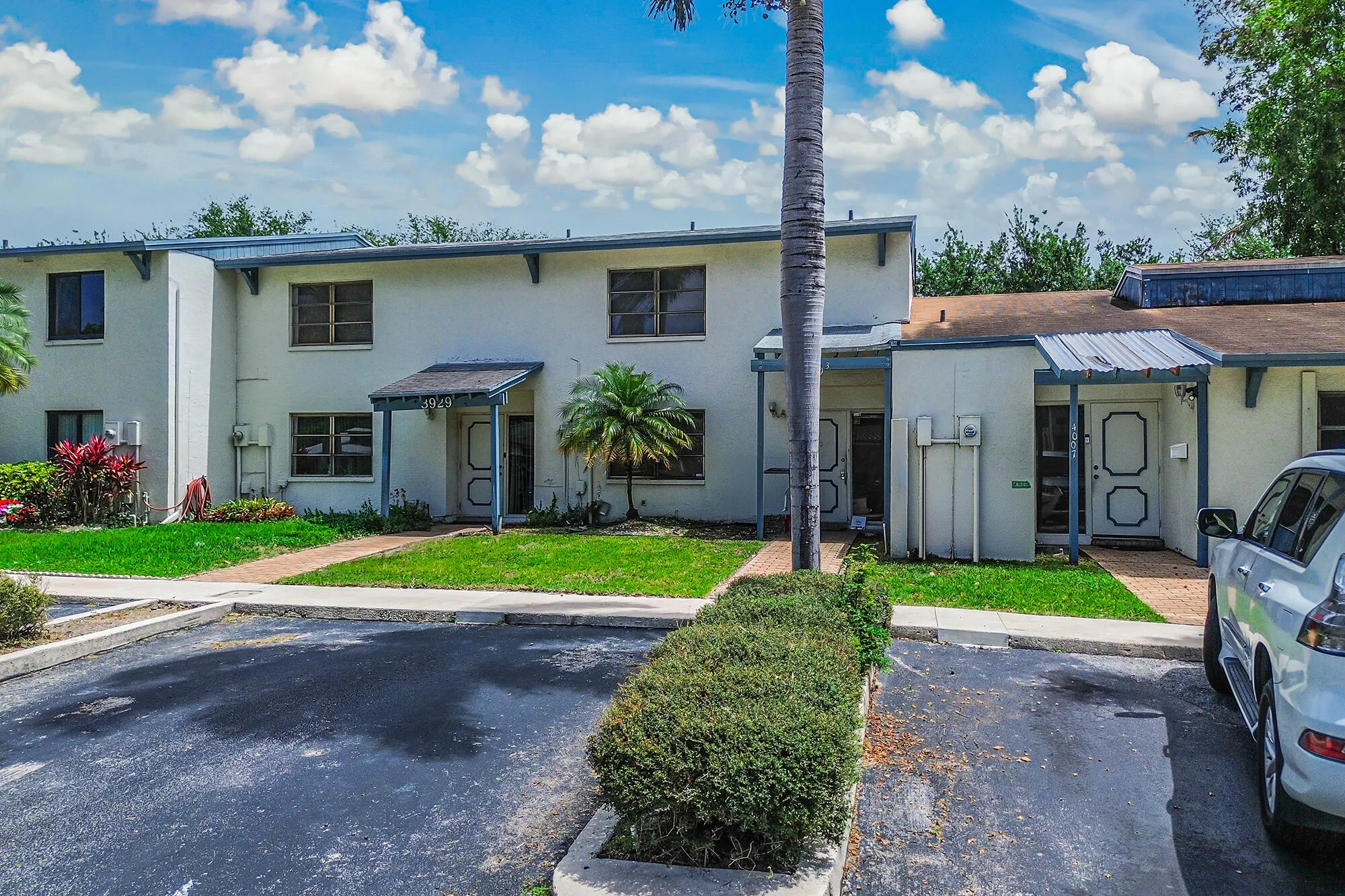 4003 W Woodscape Dr #2K-3