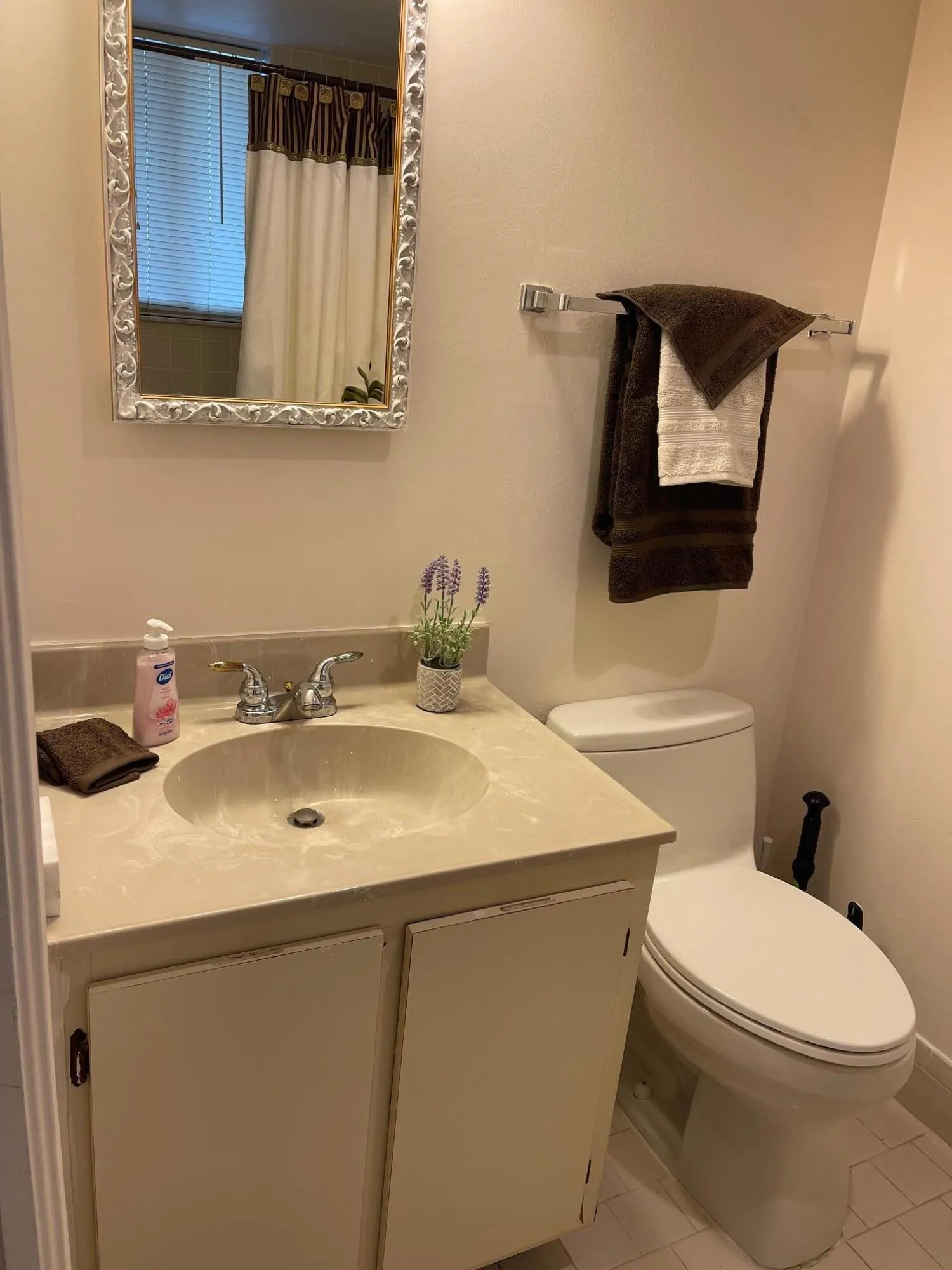 OPENS FROM HALLWAY AS WELL AS GUEST BEDROOM