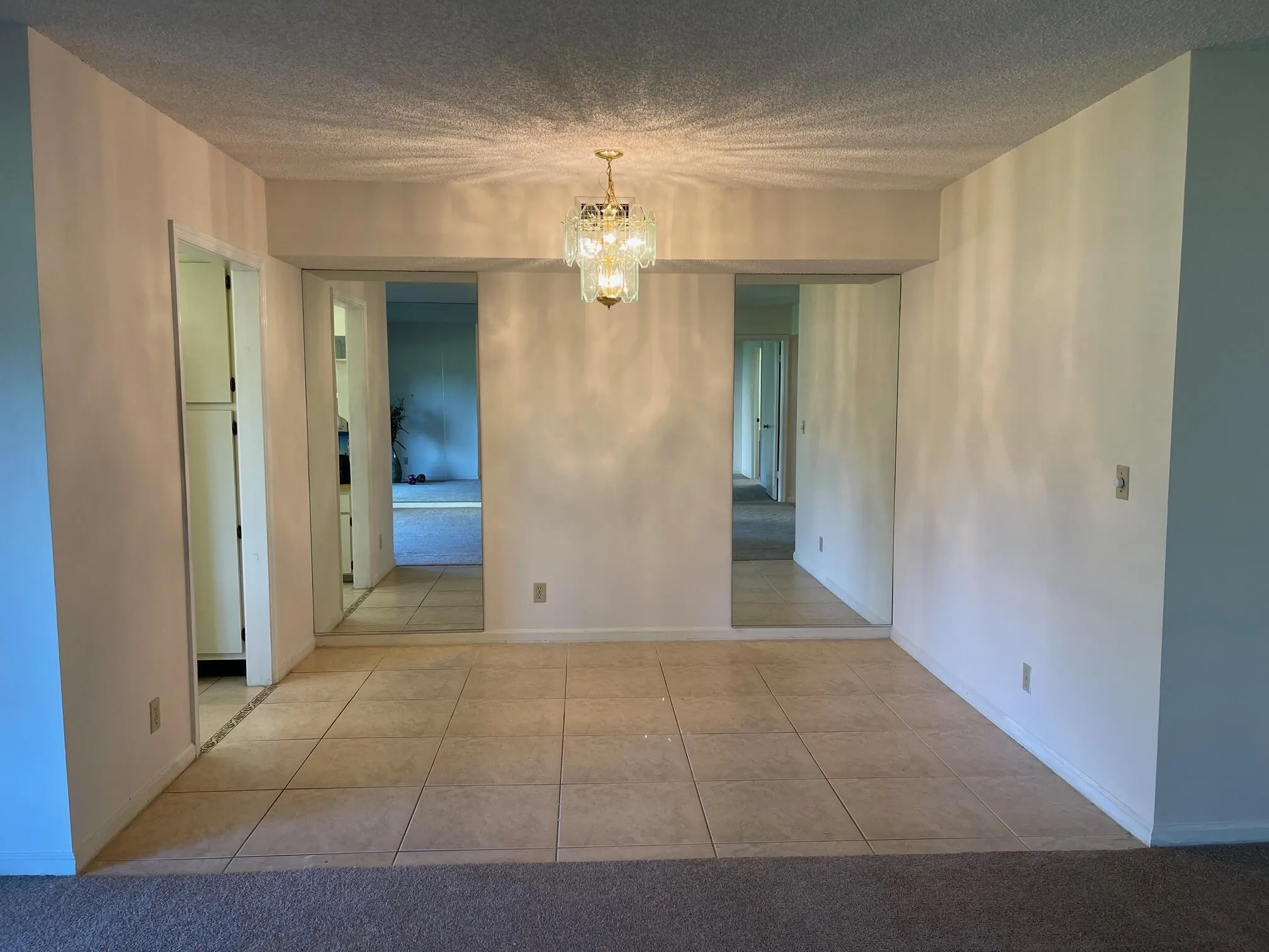 NICE SIZE DINING AREA