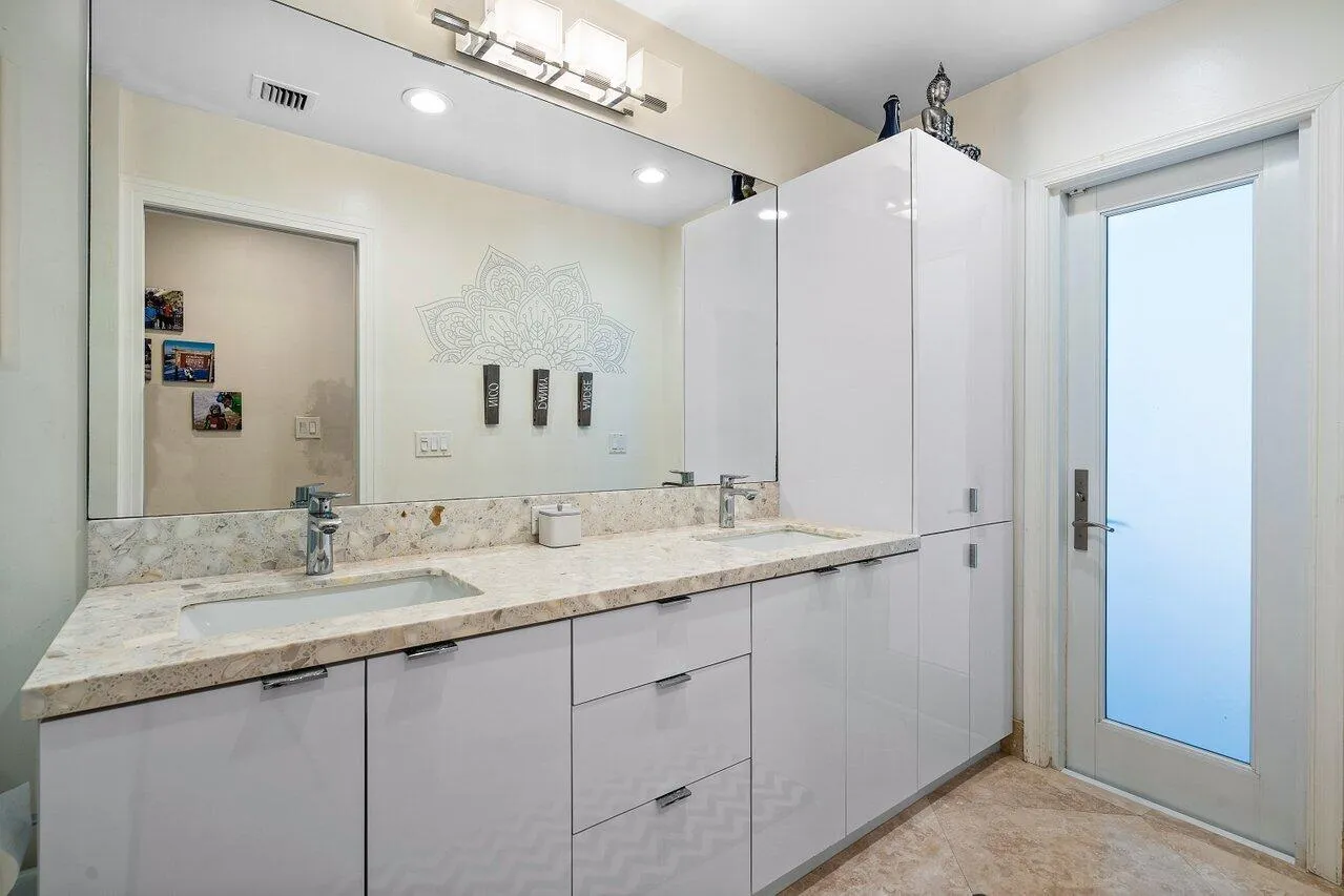 027-3765KingsWay-BocaRaton-FL-33434-SMAL