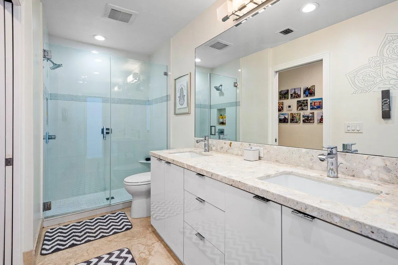 029-3765KingsWay-BocaRaton-FL-33434-SMAL
