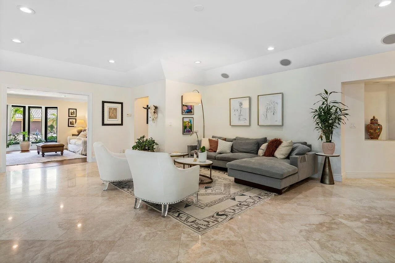 020-3765KingsWay-BocaRaton-FL-33434-SMAL