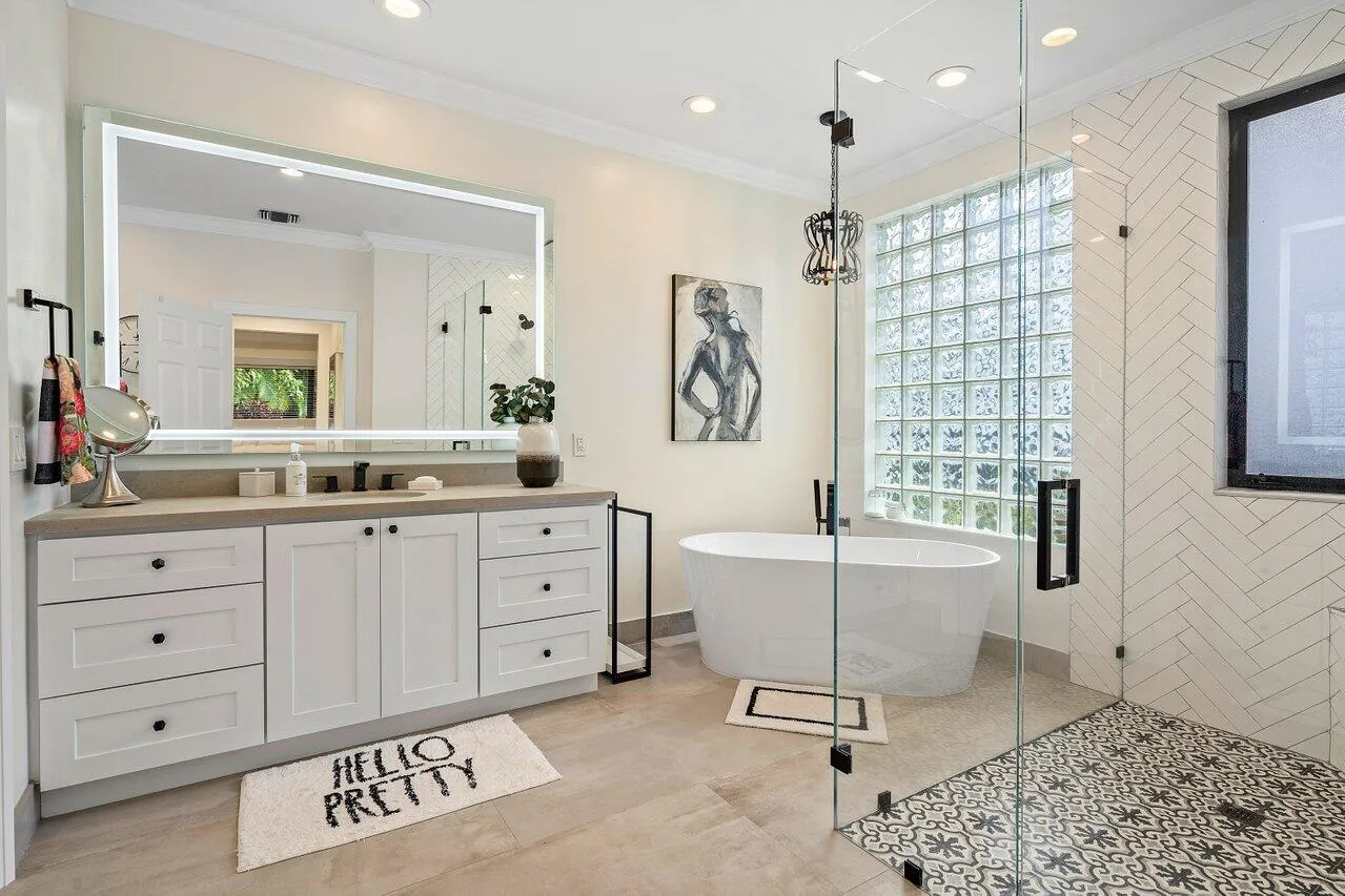 037-3765KingsWay-BocaRaton-FL-33434-SMAL