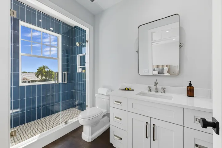 11823 Lake Shore Pl North Palm-large-056