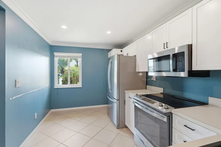 21-web-or-mls-6901_SE_Constitution_Blvd_