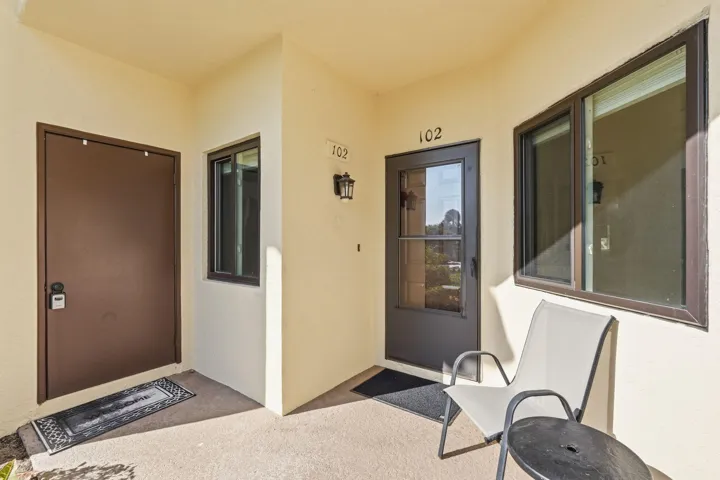 37-web-or-mls-6901_SE_Constitution_Blvd_