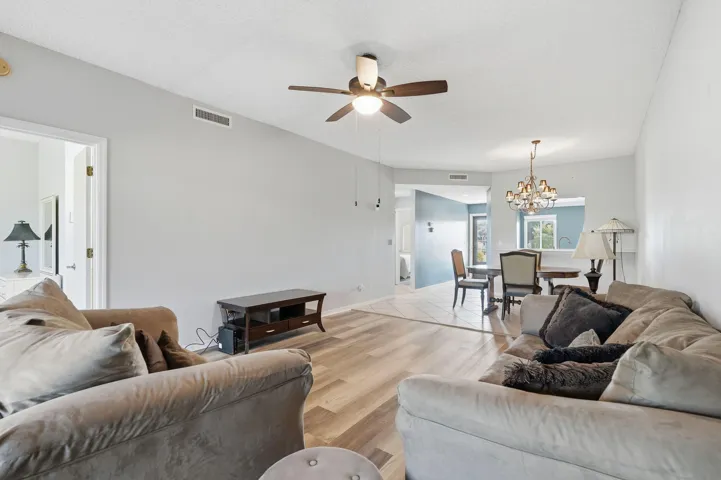 30-web-or-mls-6901_SE_Constitution_Blvd_