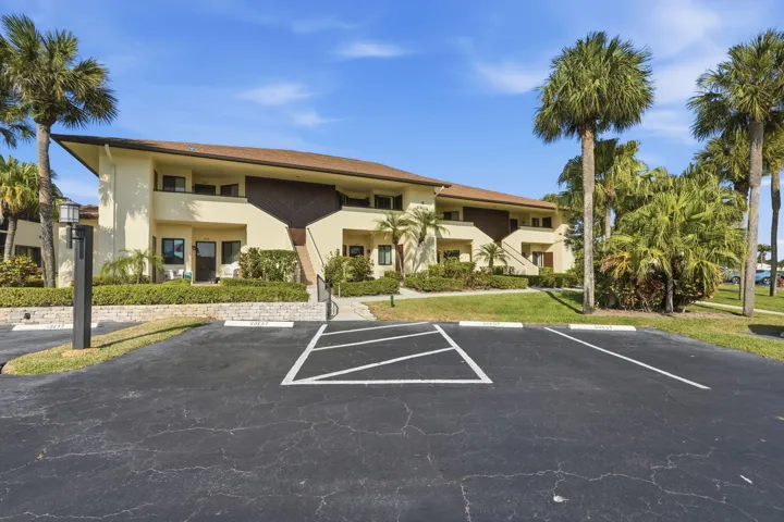 39-web-or-mls-6901_SE_Constitution_Blvd_