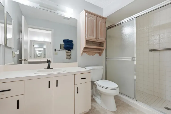 5-web-or-mls-6901_SE_Constitution_Blvd_A