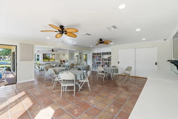 51-web-or-mls-6901_SE_Constitution_Blvd_