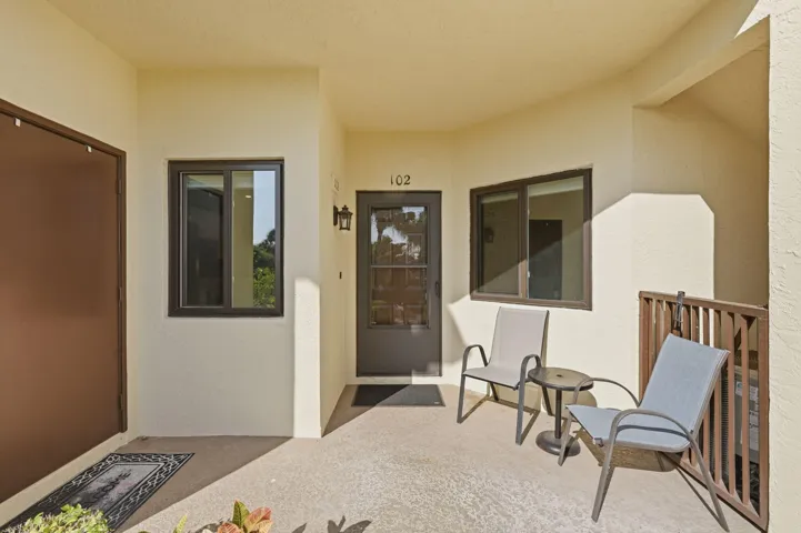 36-web-or-mls-6901_SE_Constitution_Blvd_