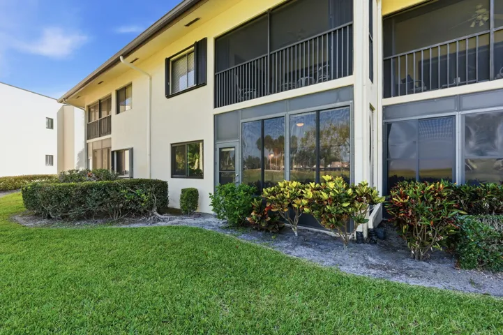 41-web-or-mls-6901_SE_Constitution_Blvd_