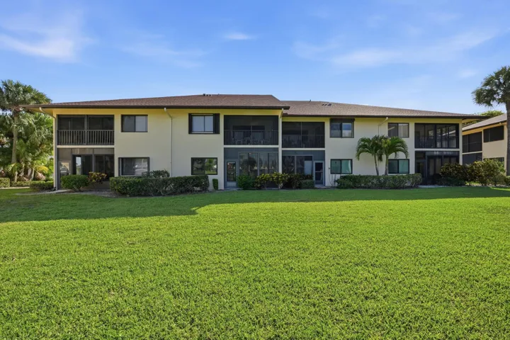 43-web-or-mls-6901_SE_Constitution_Blvd_