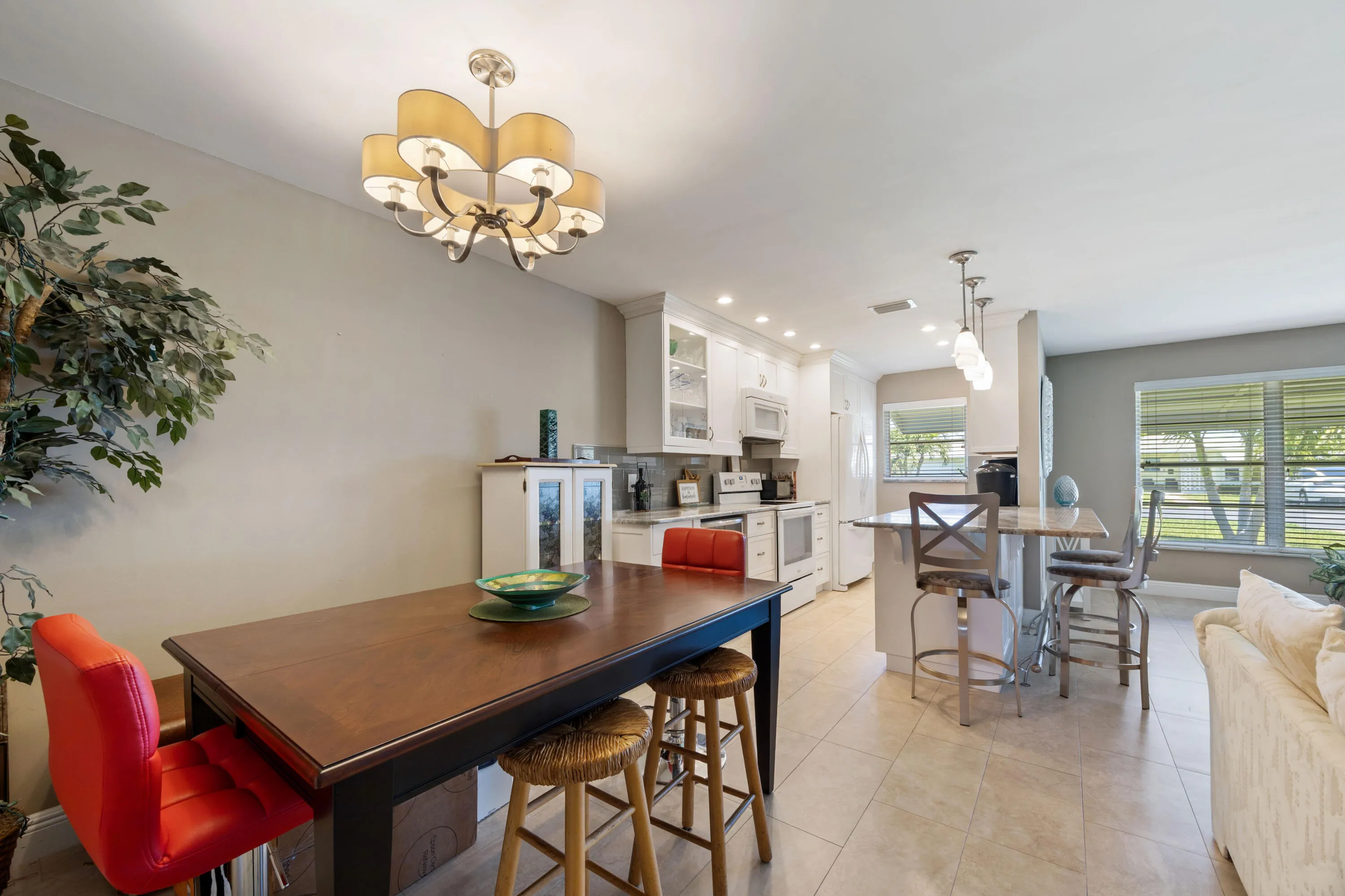 Dining/Kitchen