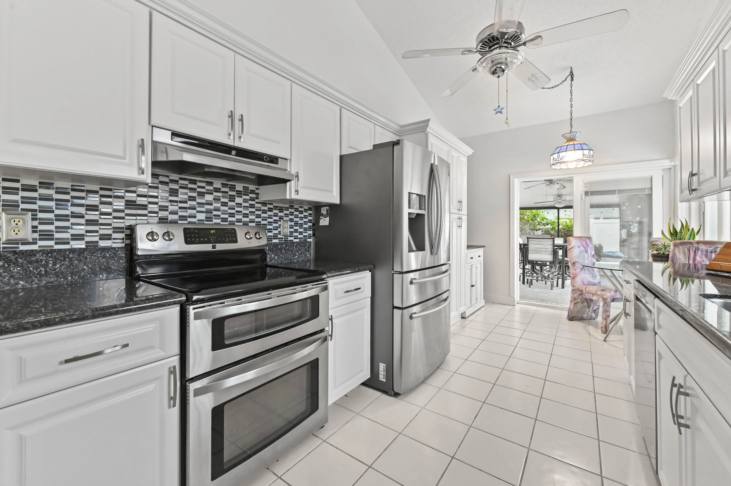 18 Kitchen 03