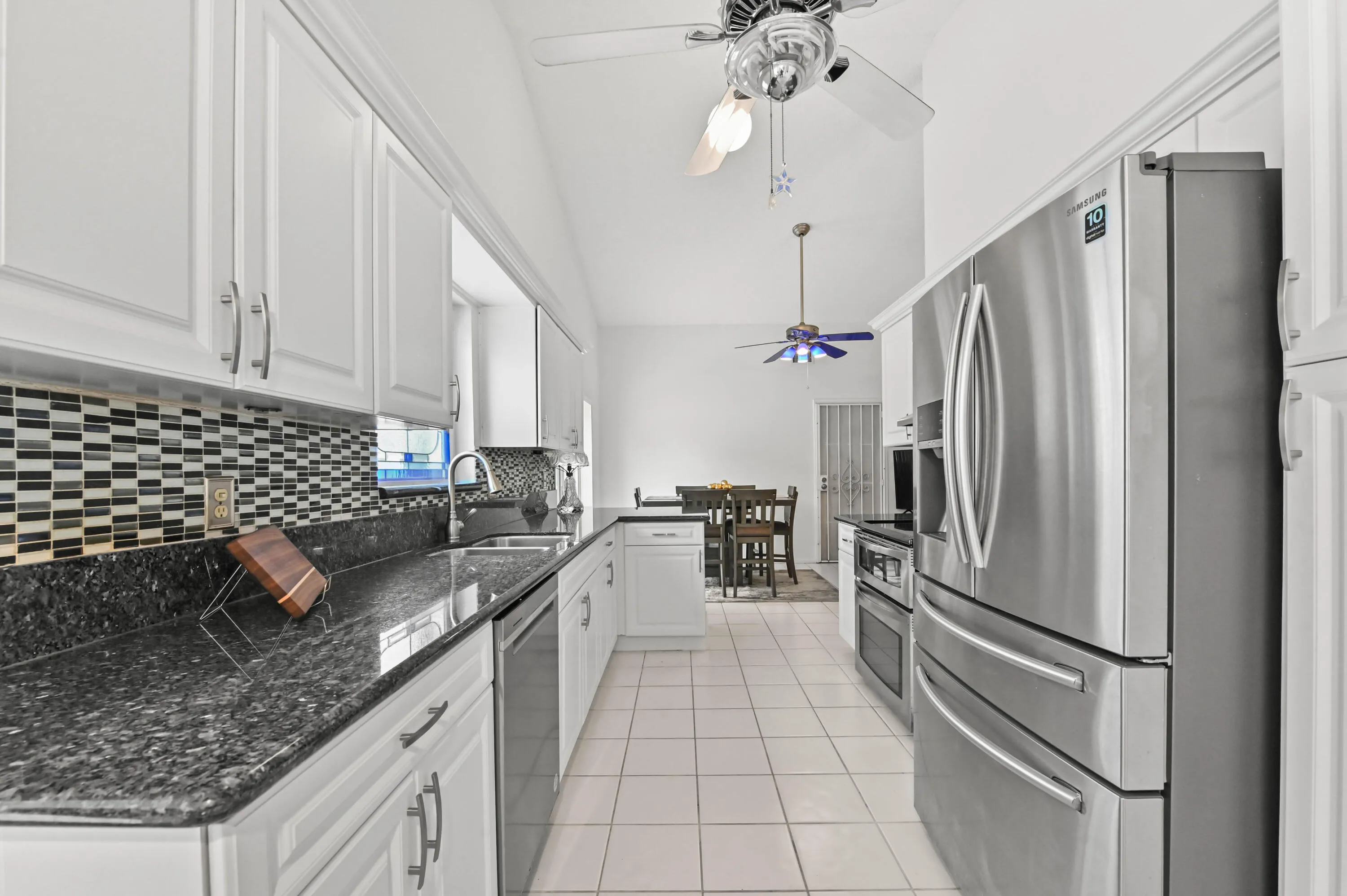 20 Kitchen 05
