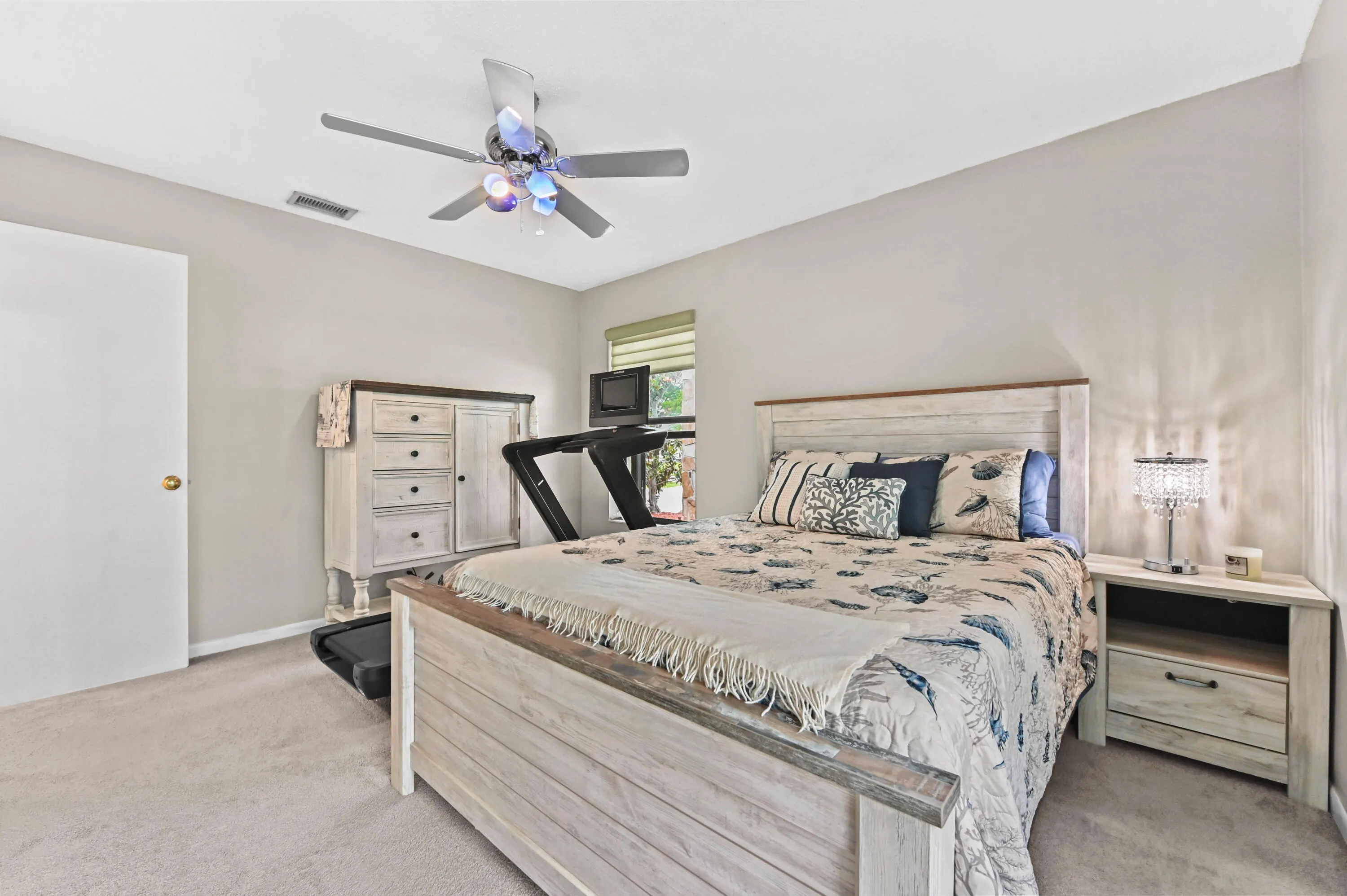 21 bedroom 02