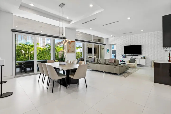 011-823WestOysterLane-HypoluxoIsland-FL-