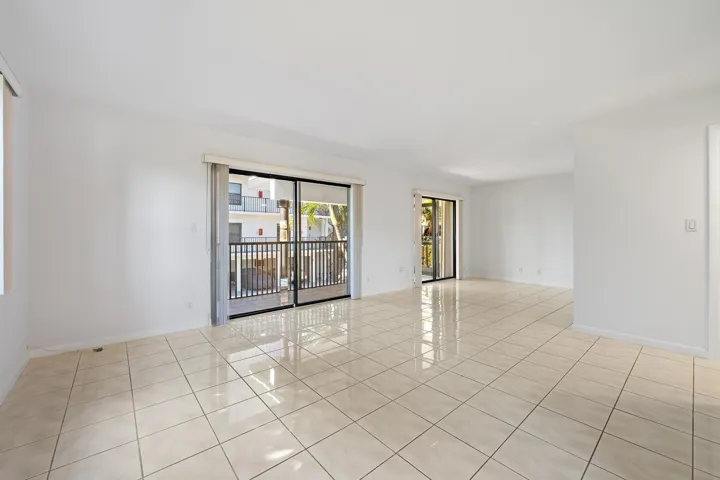 300 Inlet Way 3 Living 1