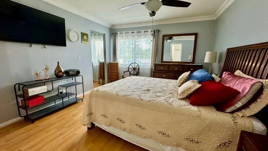 bedroom 1.1