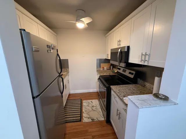 Nice upgraded kitchen