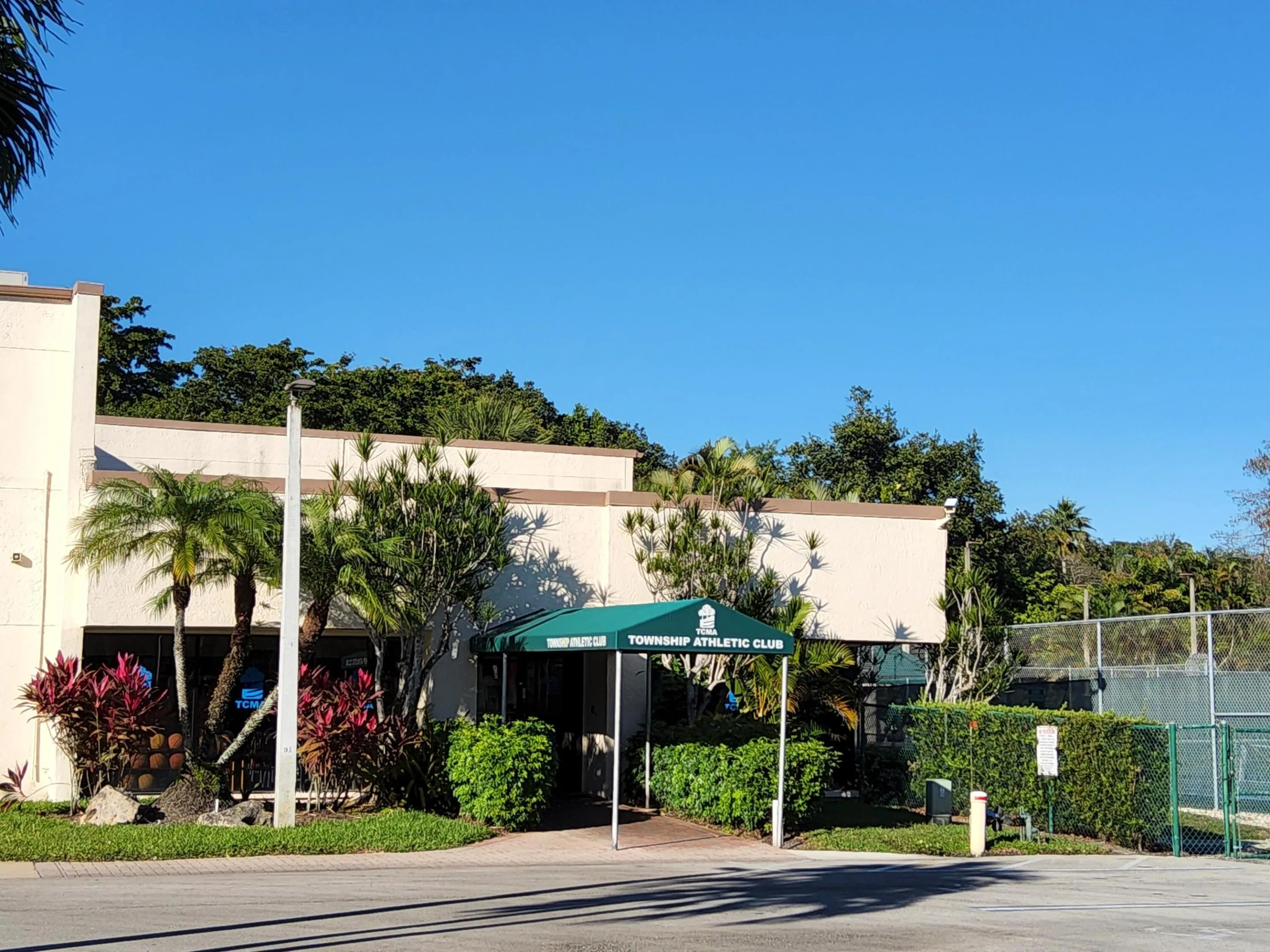 1000008263