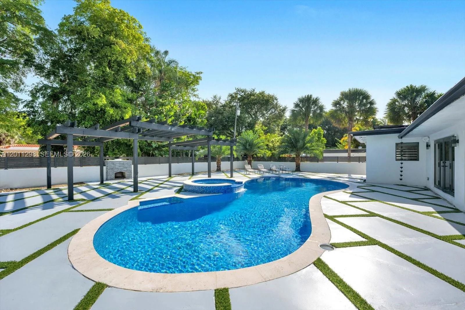Property photo 32