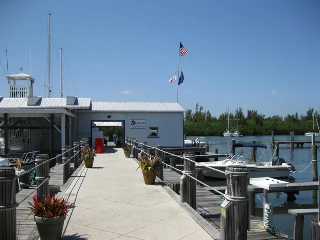 97city marina wit sign