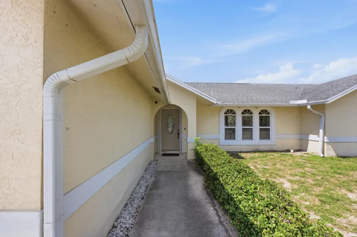 390 SE Cork Rd.